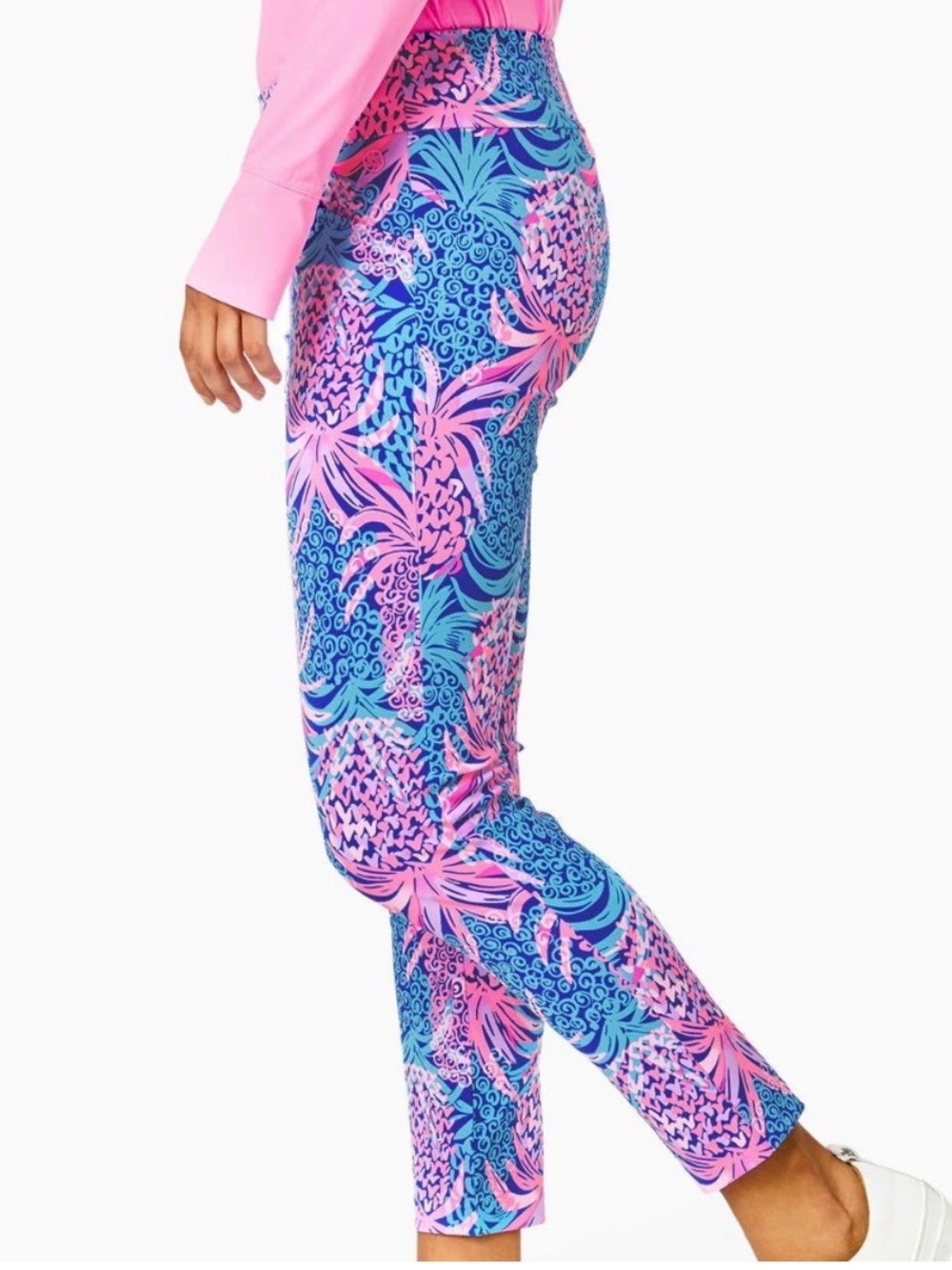 NWT Lilly Pulitzer Luxletic Corso Pant
UPF 50+ Tropic Down Low Golf Size 8 💙🌸⛳️